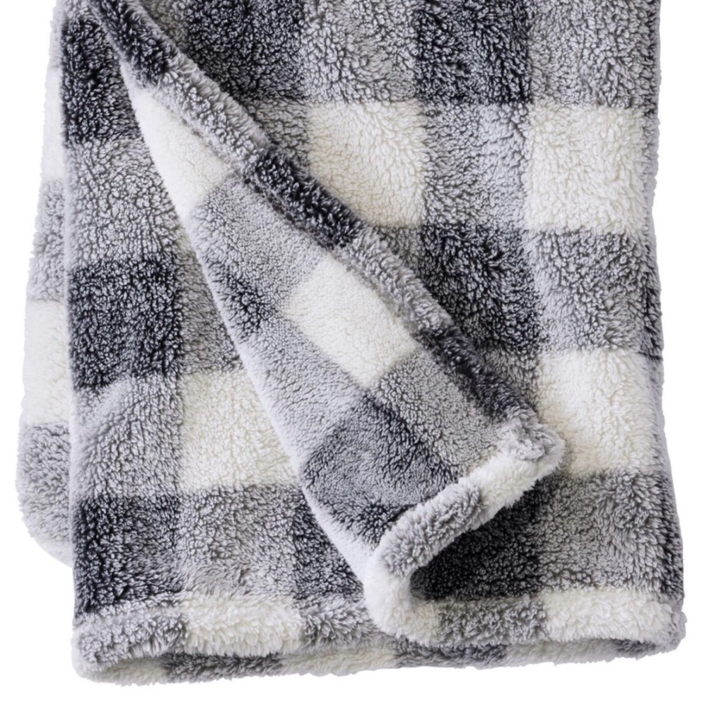 L.L. Bean Cozy Plush Throw, Plaid - Picture 3 of 8